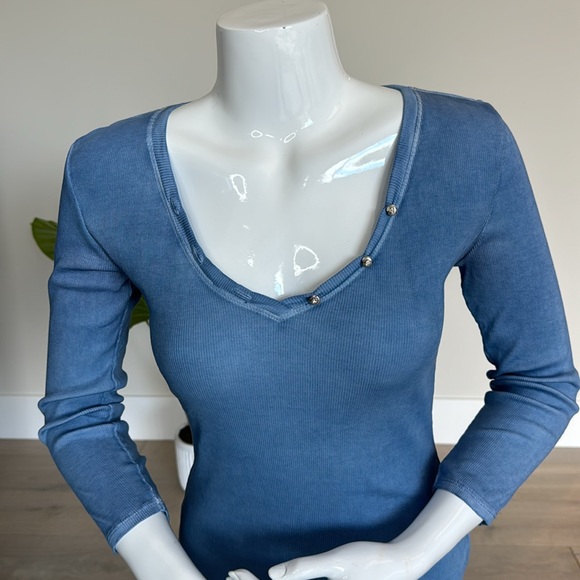 Guess top - Picture 2 of 5